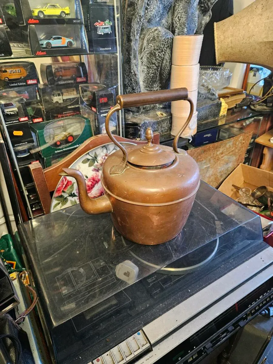 Vintage Large Copper Kettle - Image 1