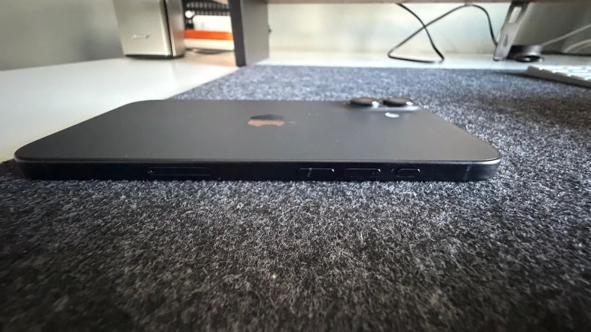 iPhone 16 Plus 128GB Sim Free Black - Image 3