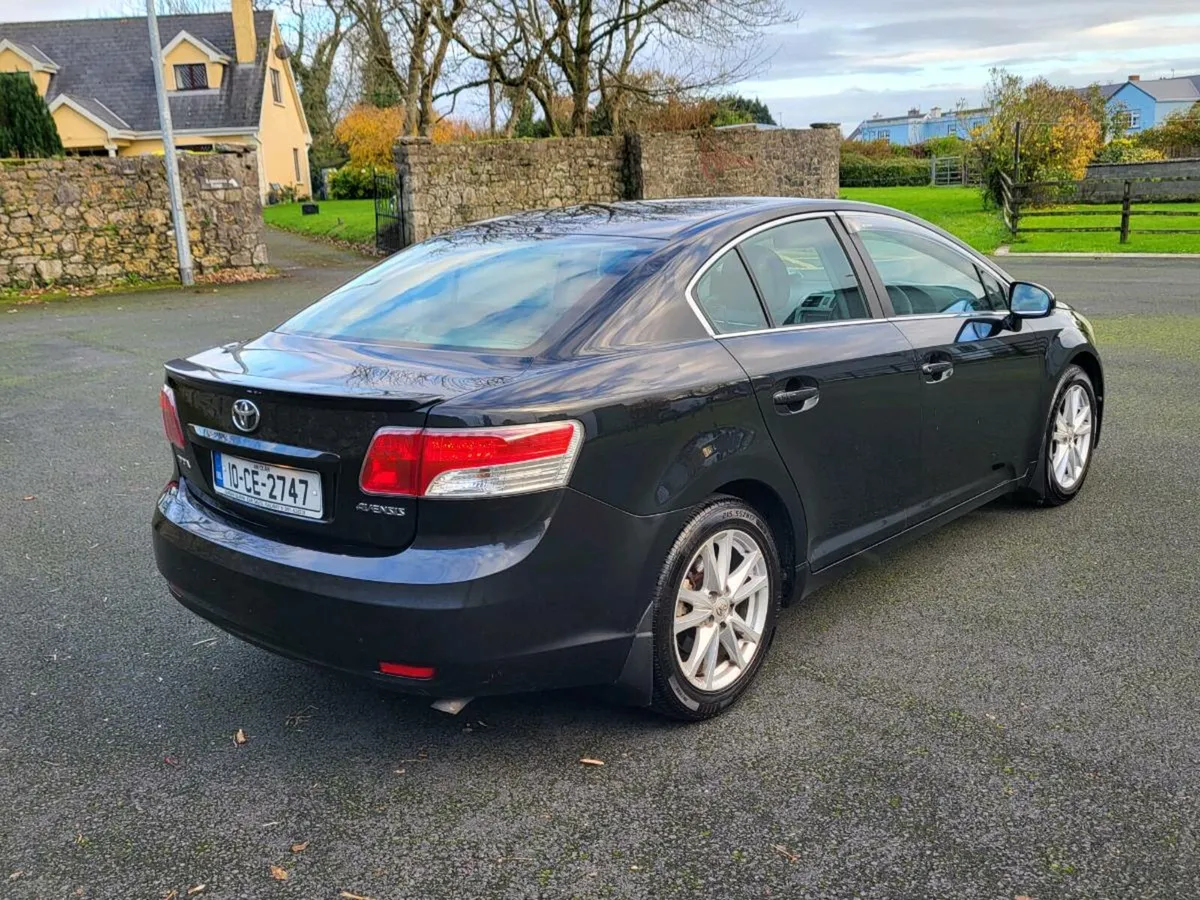 Toyota Avensis 2010 - Image 4