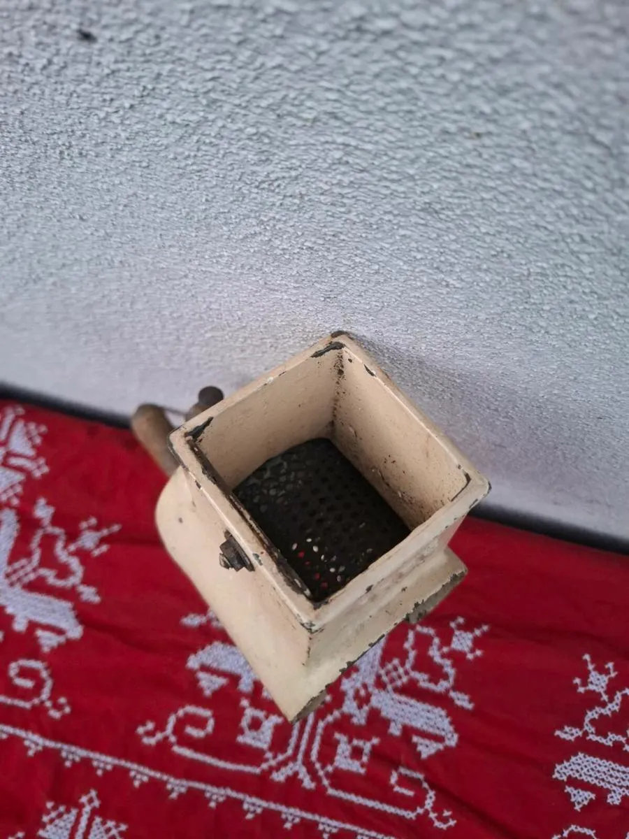 Vintage gratted cheese machine possible to post - Image 3