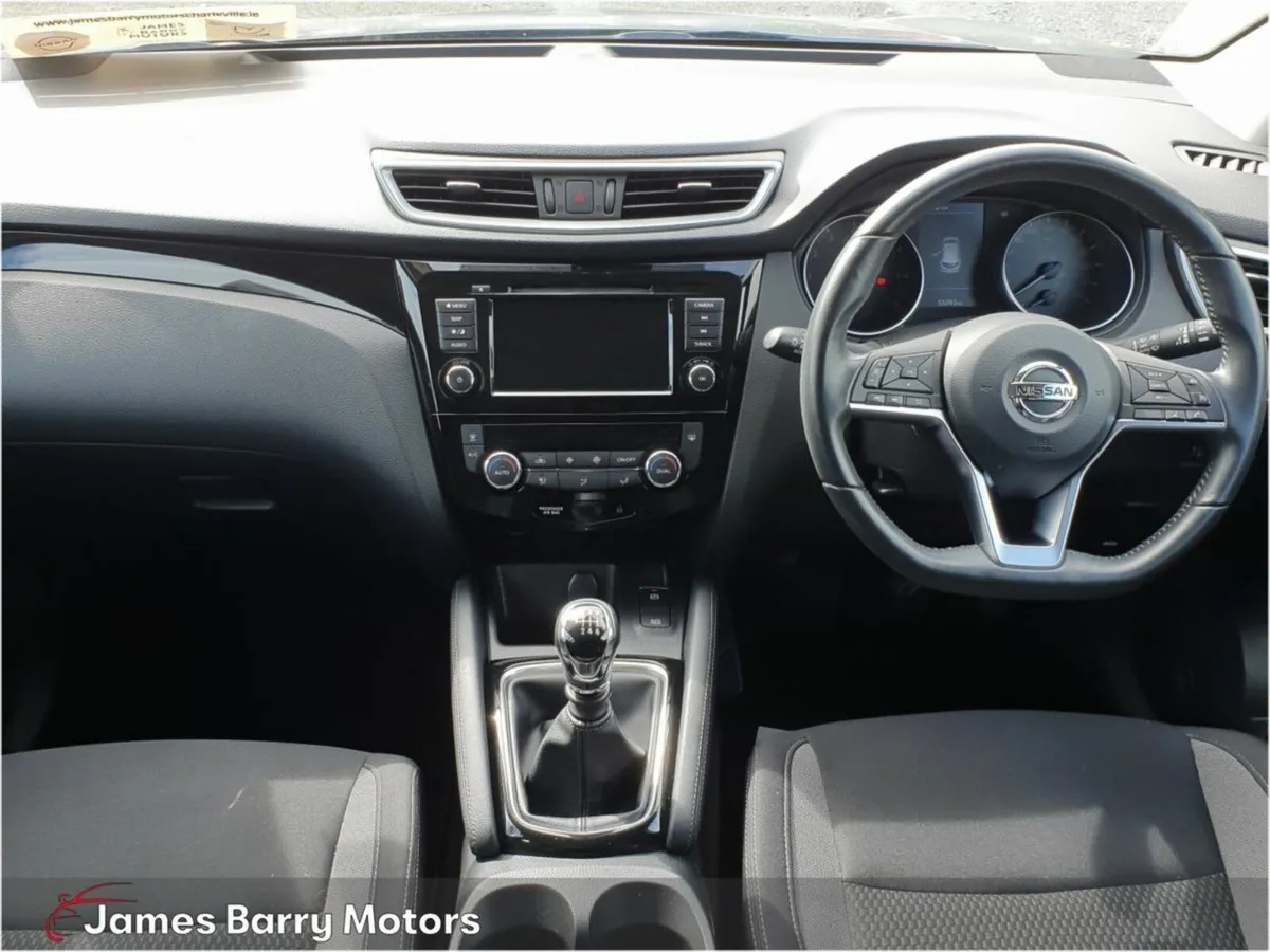 Nissan Qashqai 1.3 Petrol SV - Image 3