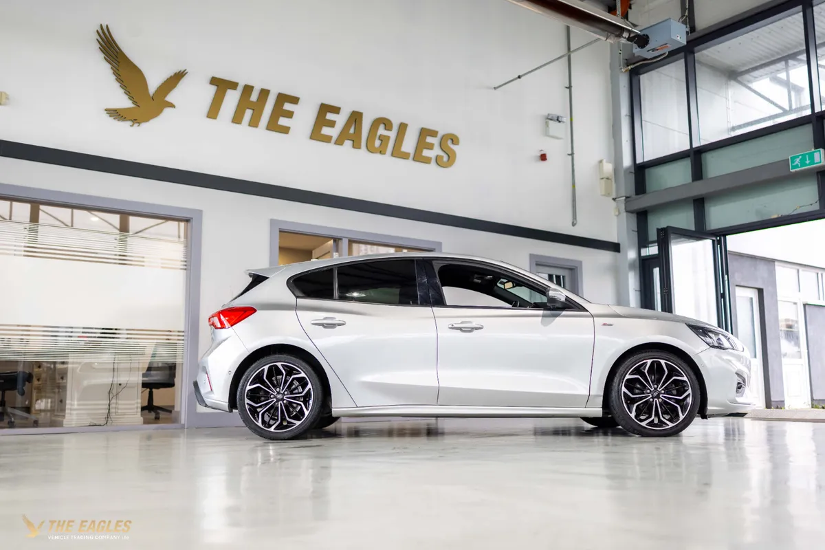 Ford Focus ST-LINE EDITION 5DR 1.5 TD 120 M6 - Image 3