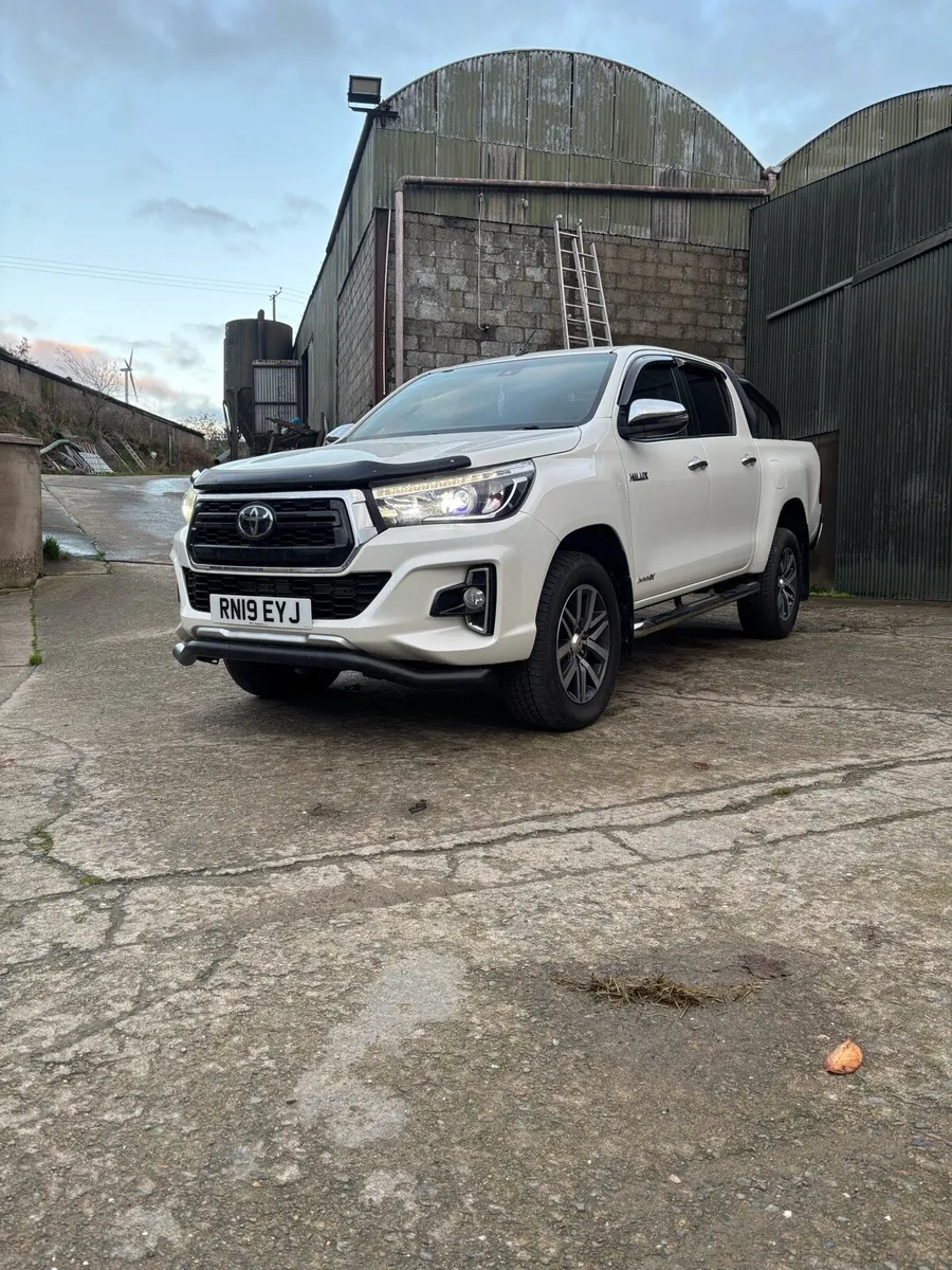 Toyota Hilux - Image 3