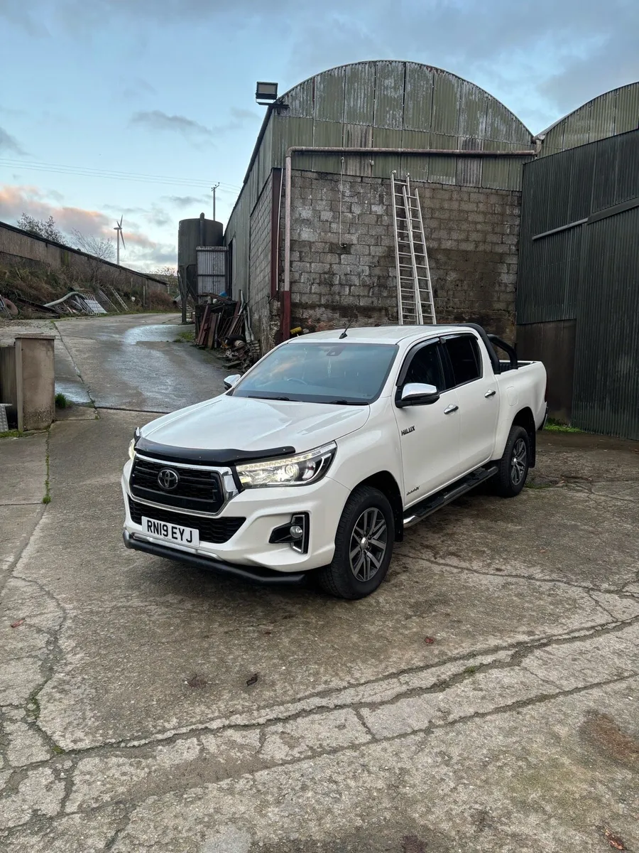 Toyota Hilux - Image 4