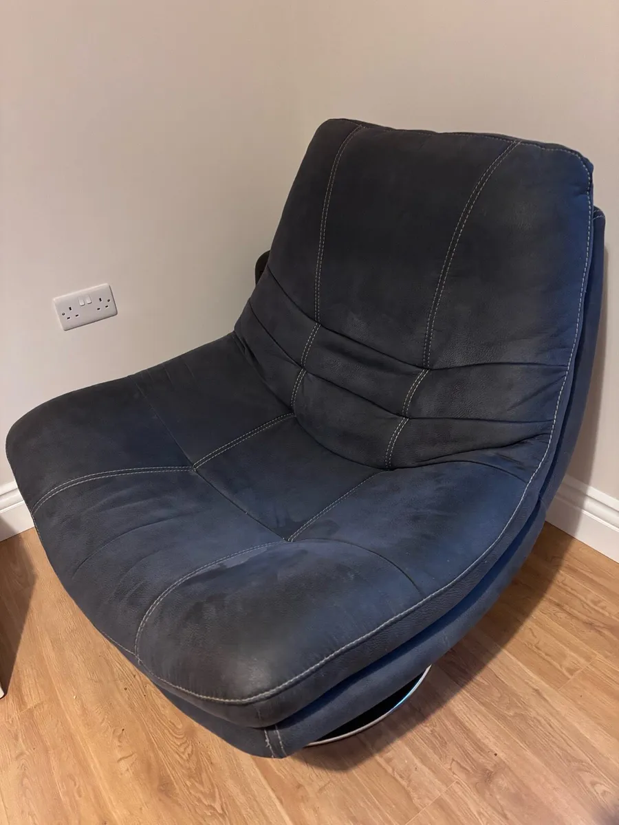 Navy swivel chair and footstool - Image 2