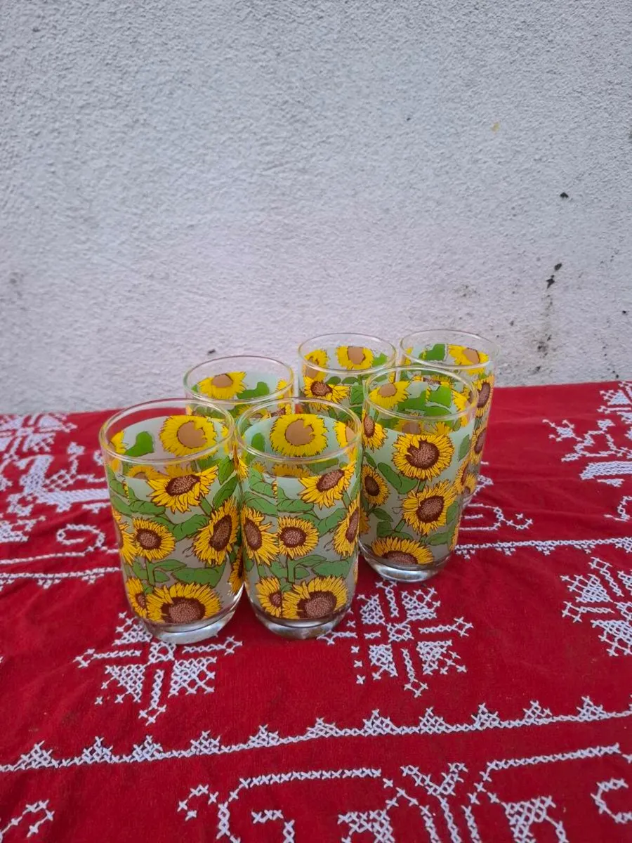 6 sunflowers glasses postage possible - Image 2