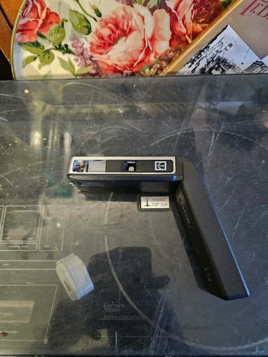 Vintage Retro Camera - Image 3