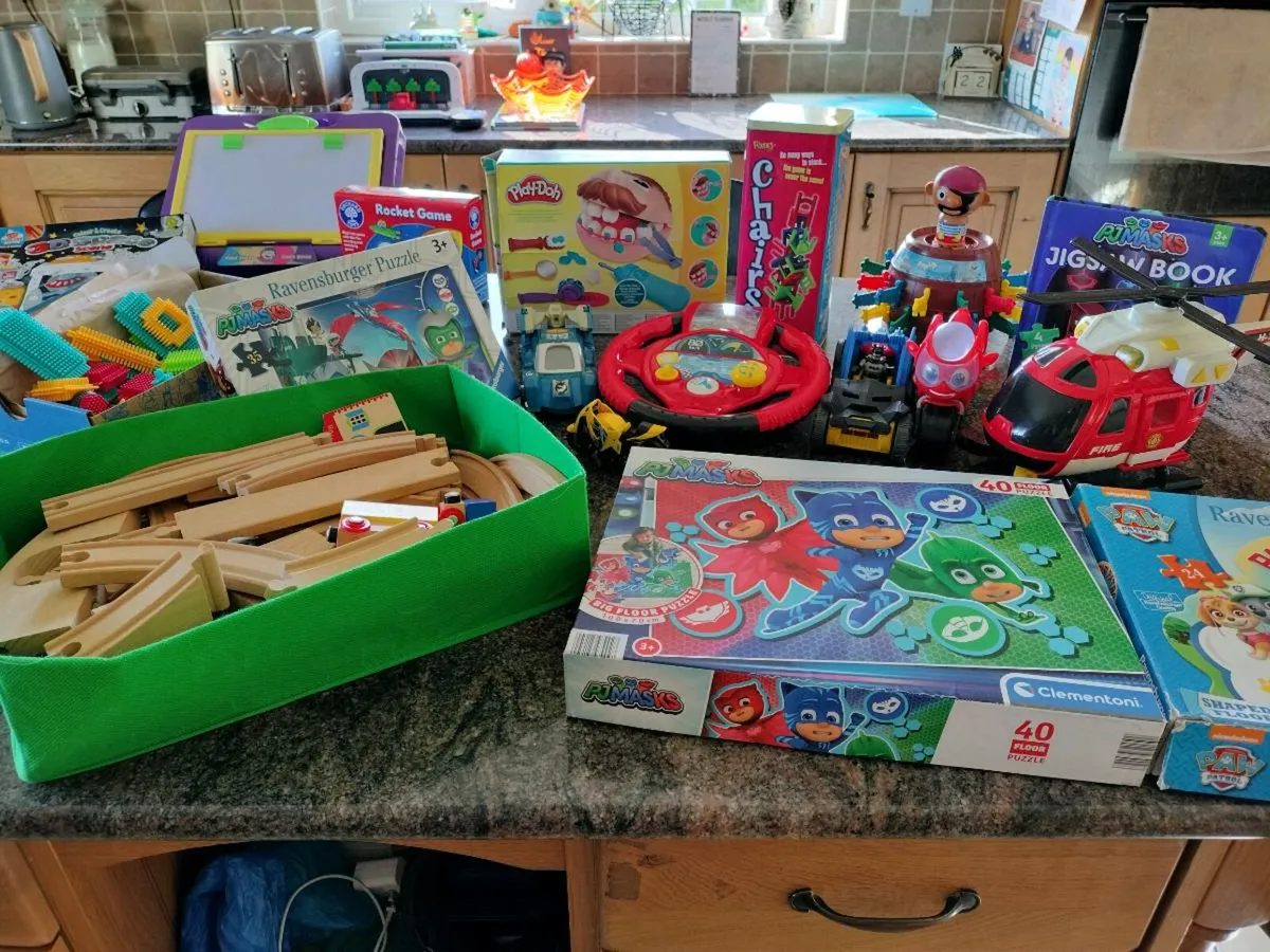 Children's Toys - Image 1