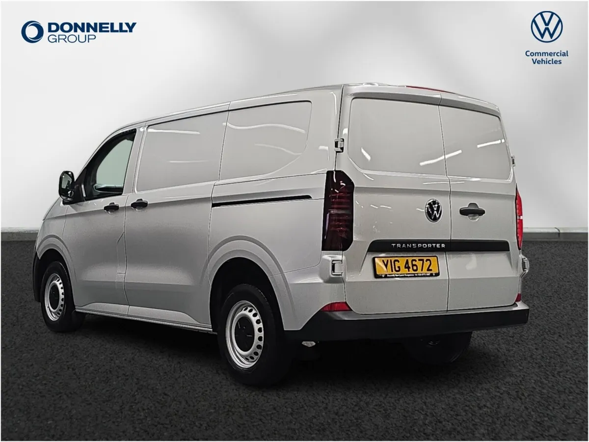 Volkswagen Transporter T32 Swb Diesel Commerce - Image 3