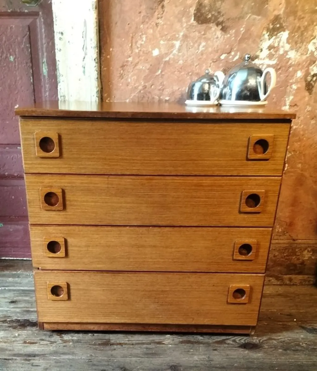 A Retro Schreiber teak chest of 4 long drawers - Image 1