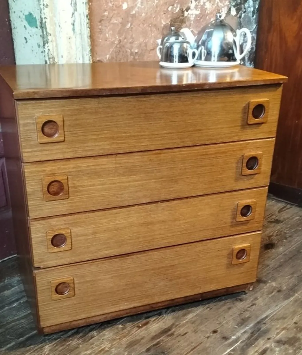 A Retro Schreiber teak chest of 4 long drawers - Image 4