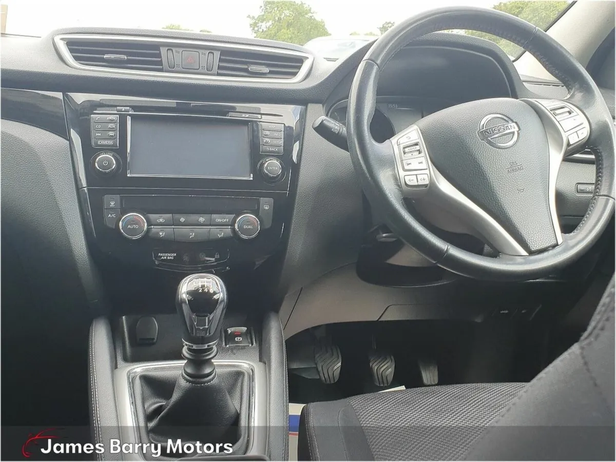 Nissan Qashqai 1.2 PET SV - Image 3