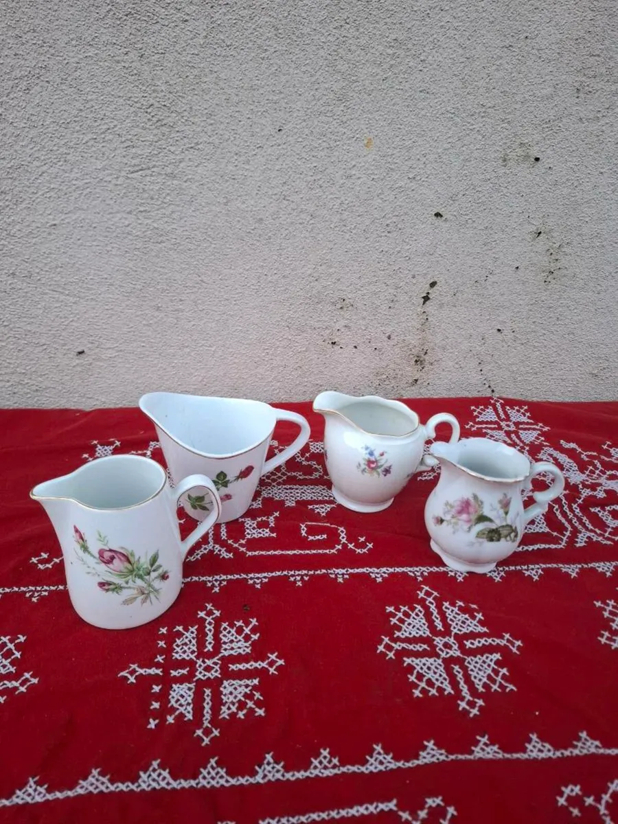 4 vintage milk jugs postage possible - Image 2