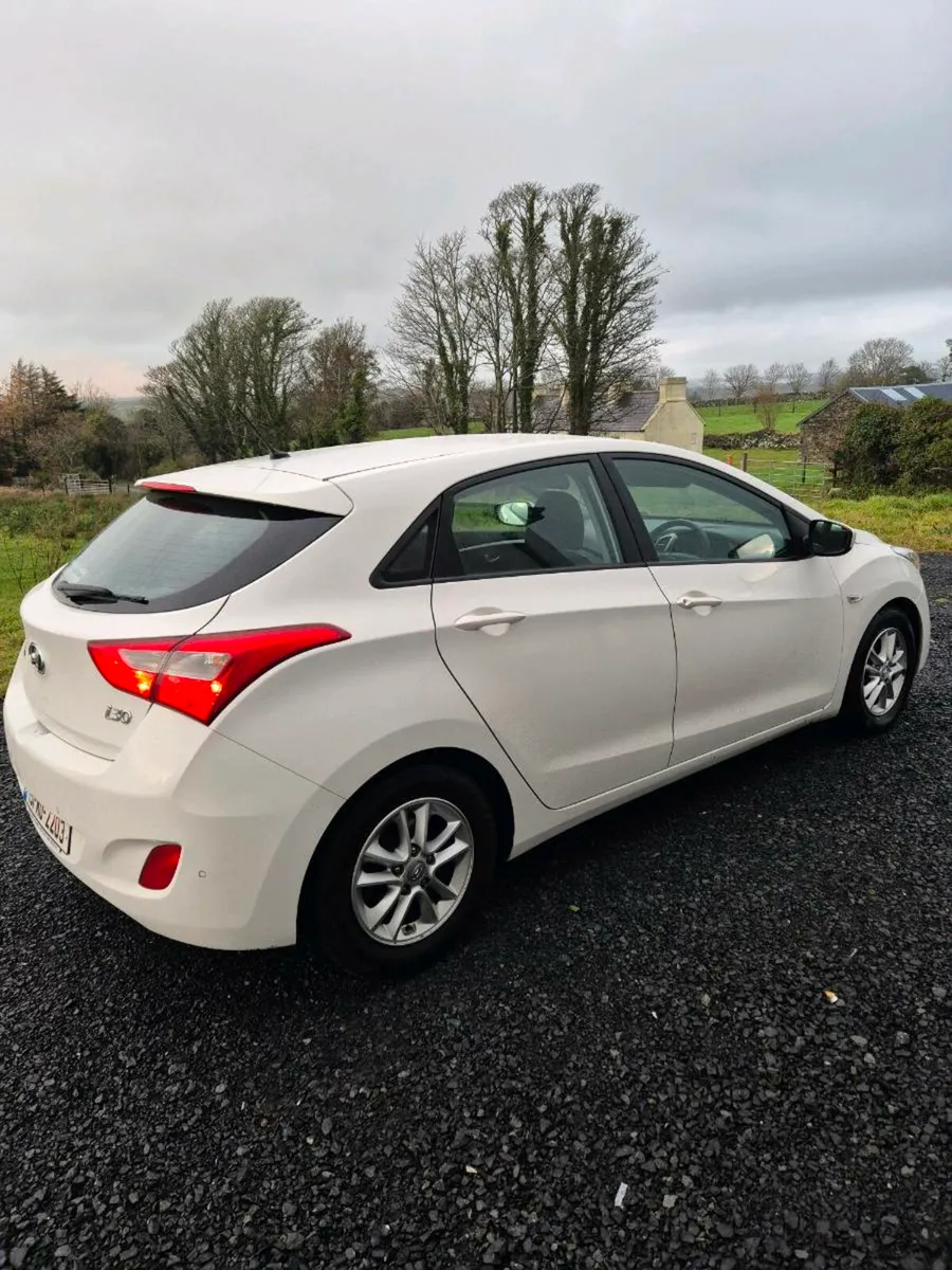 Hyundai i30 - Image 2