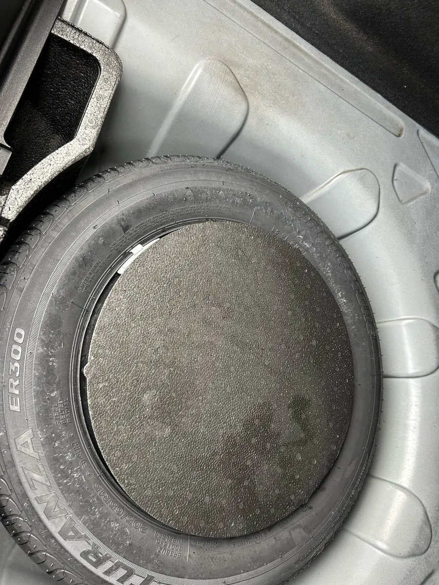 2017 One Owner Renault Fluence Diesel - Image 4