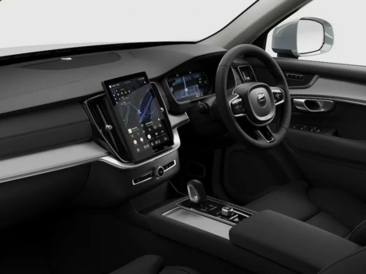Volvo XC90 T8 PHEV Core - Image 4