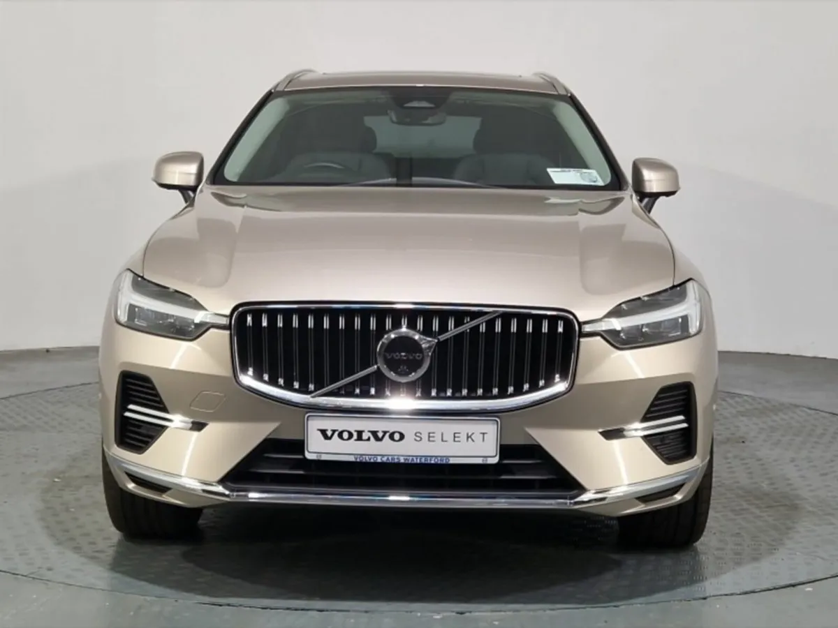 Volvo XC60 T6 PHEV Plus Bright - Image 3