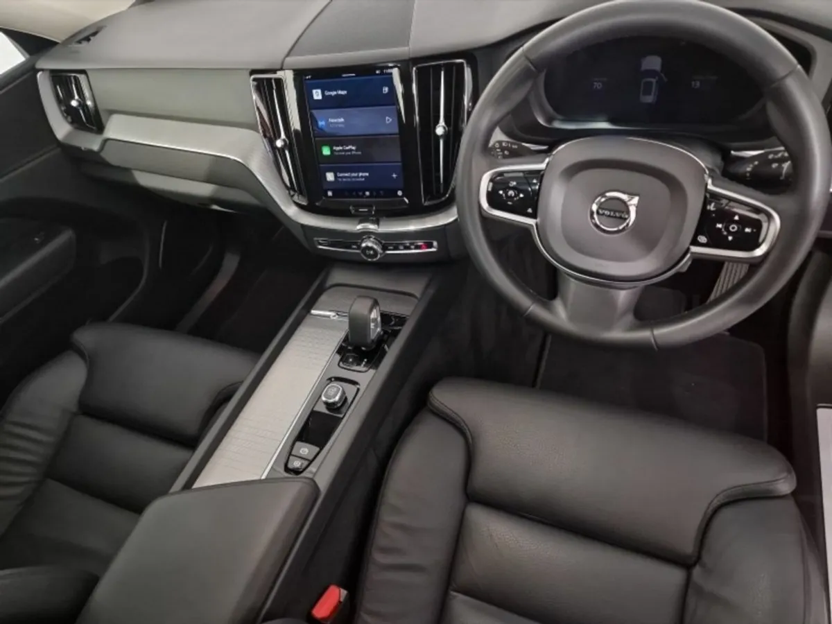Volvo XC60 T6 PHEV Plus Bright - Image 4