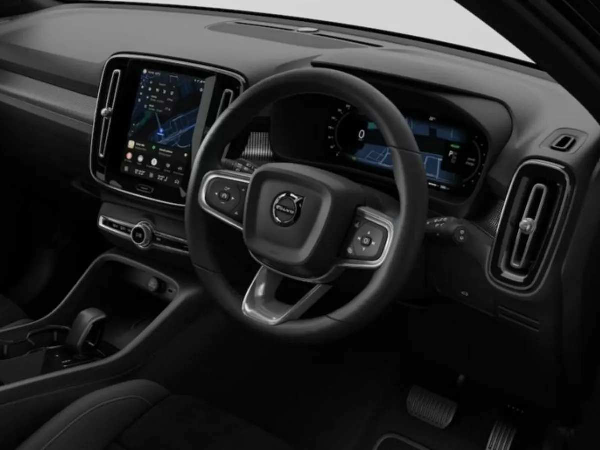 Volvo EX40 Plus Black Edition Single Motor - Image 4