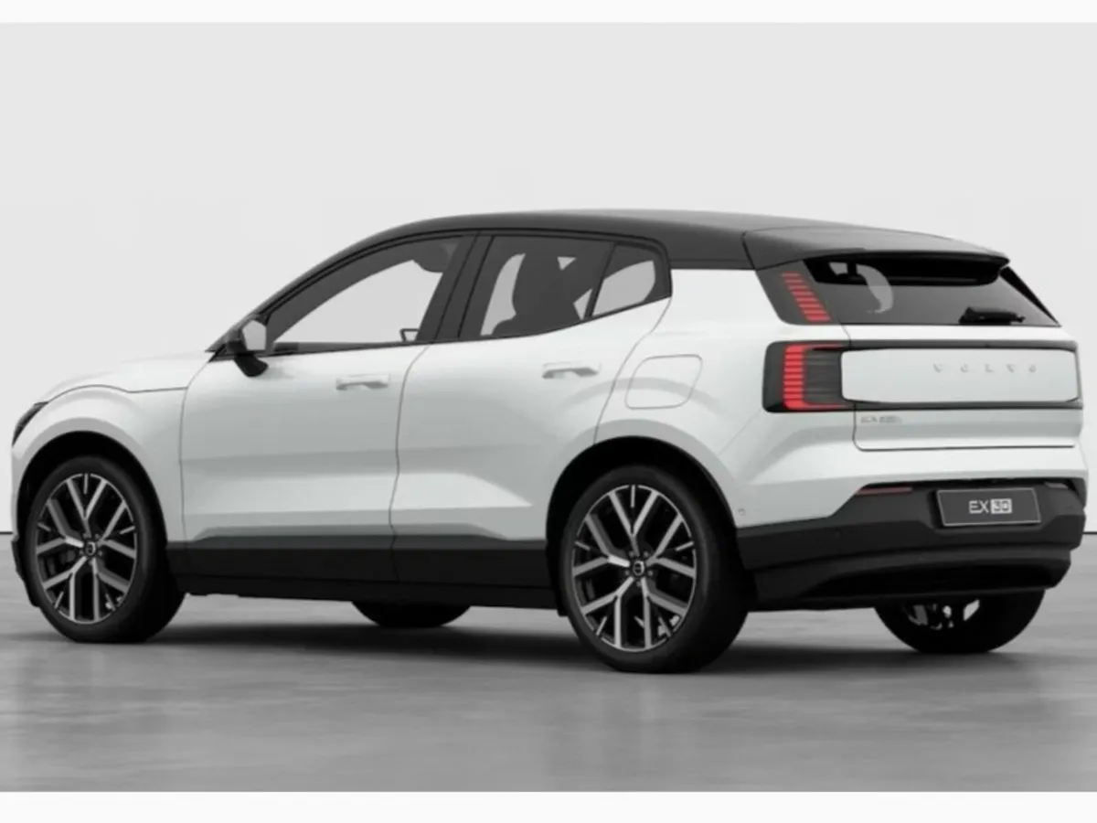 Volvo EX30 Ultra Twin Motor Performance - Image 3