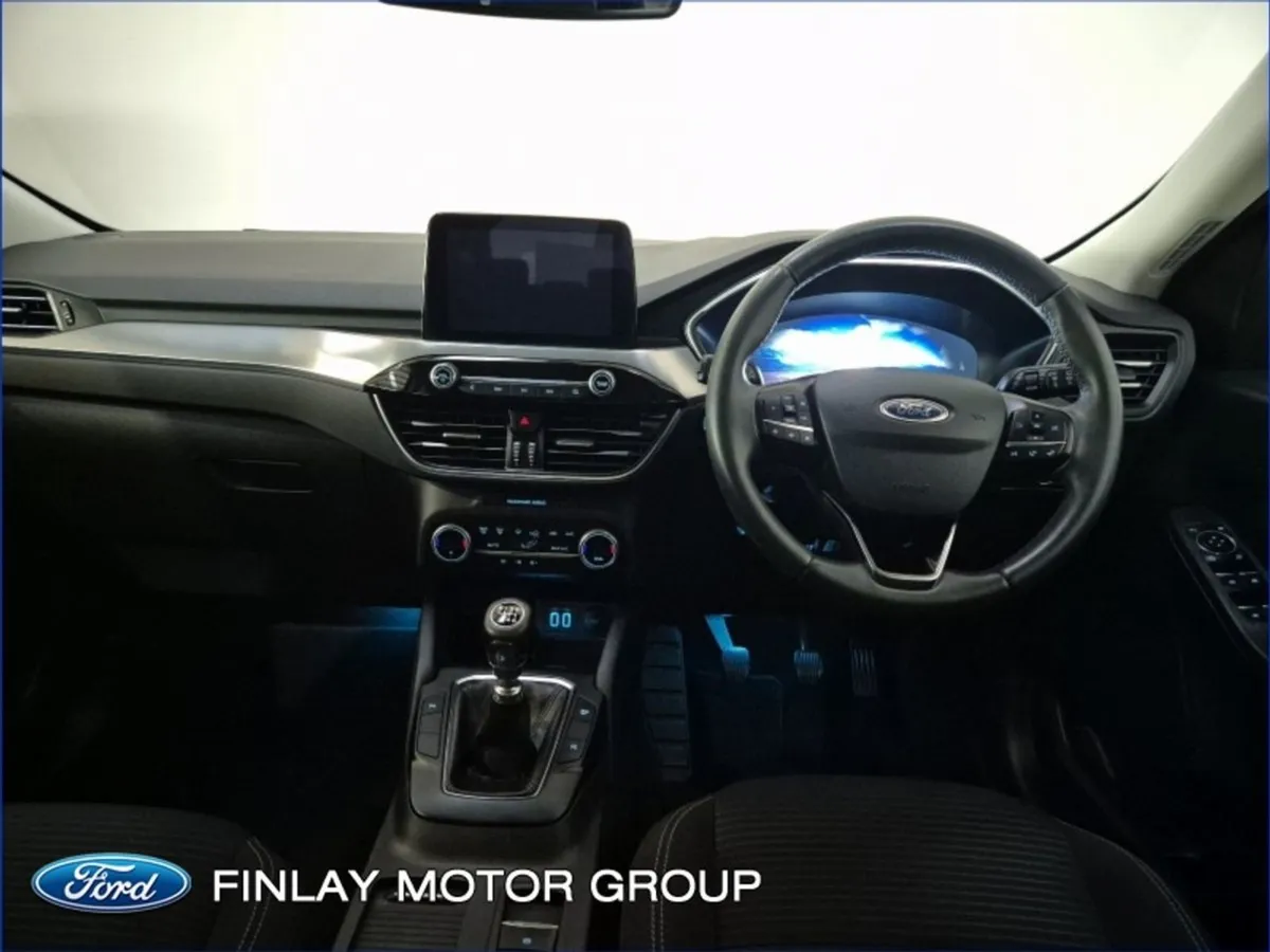 Ford Kuga Titanium 1.5td120 S6.2 M6 F 4D - Image 2