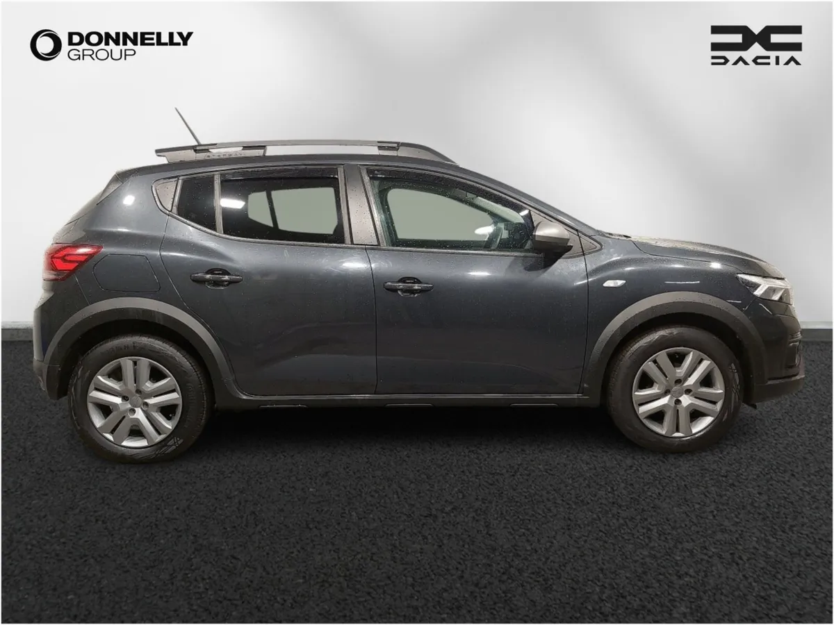 Dacia Sandero Stepway Hatchback Expression - Image 3