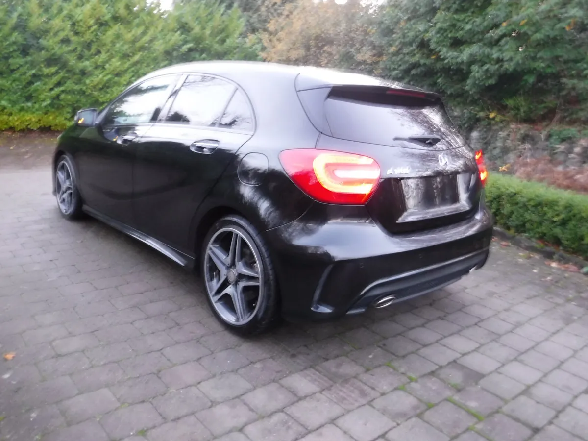 MERCEDES A180 1.6 AUTO AMG NIGHT EDITION - Image 4