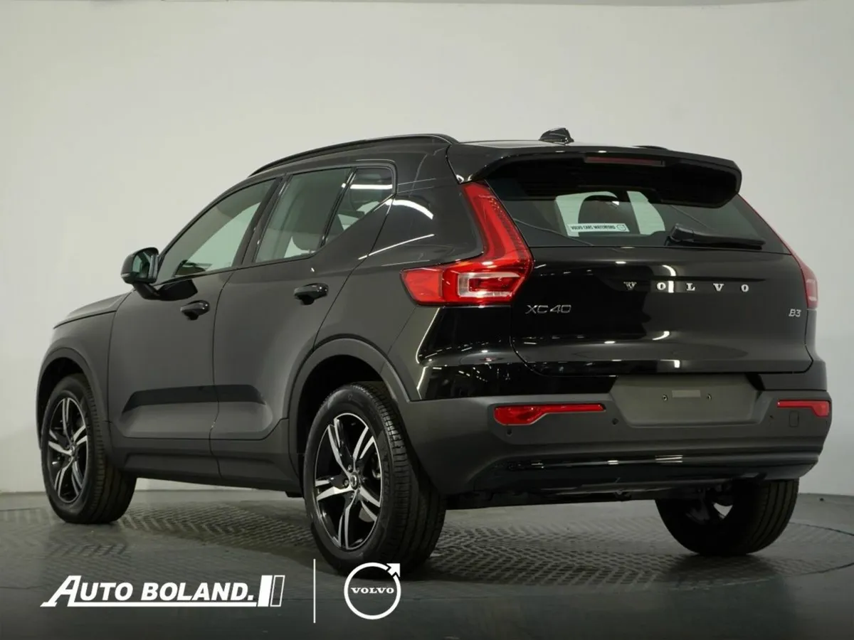 Volvo XC40 B3 Mild Hybrid - Image 3