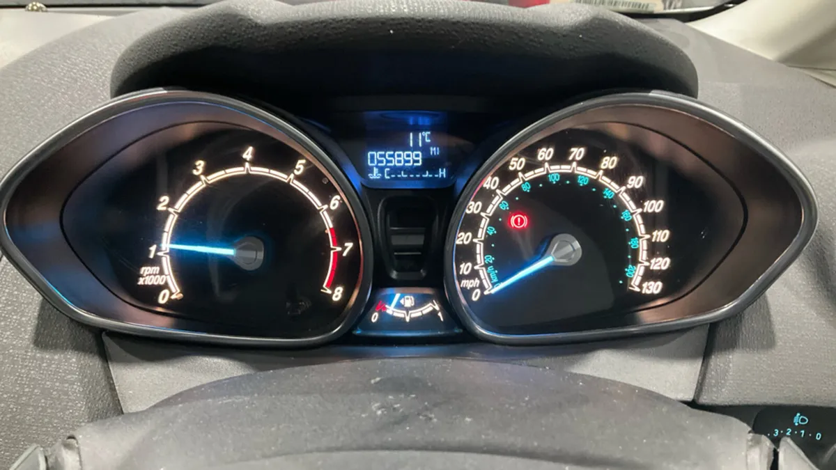 2013 Ford Fiesta 1.0 Petrol ZETEC - Image 2