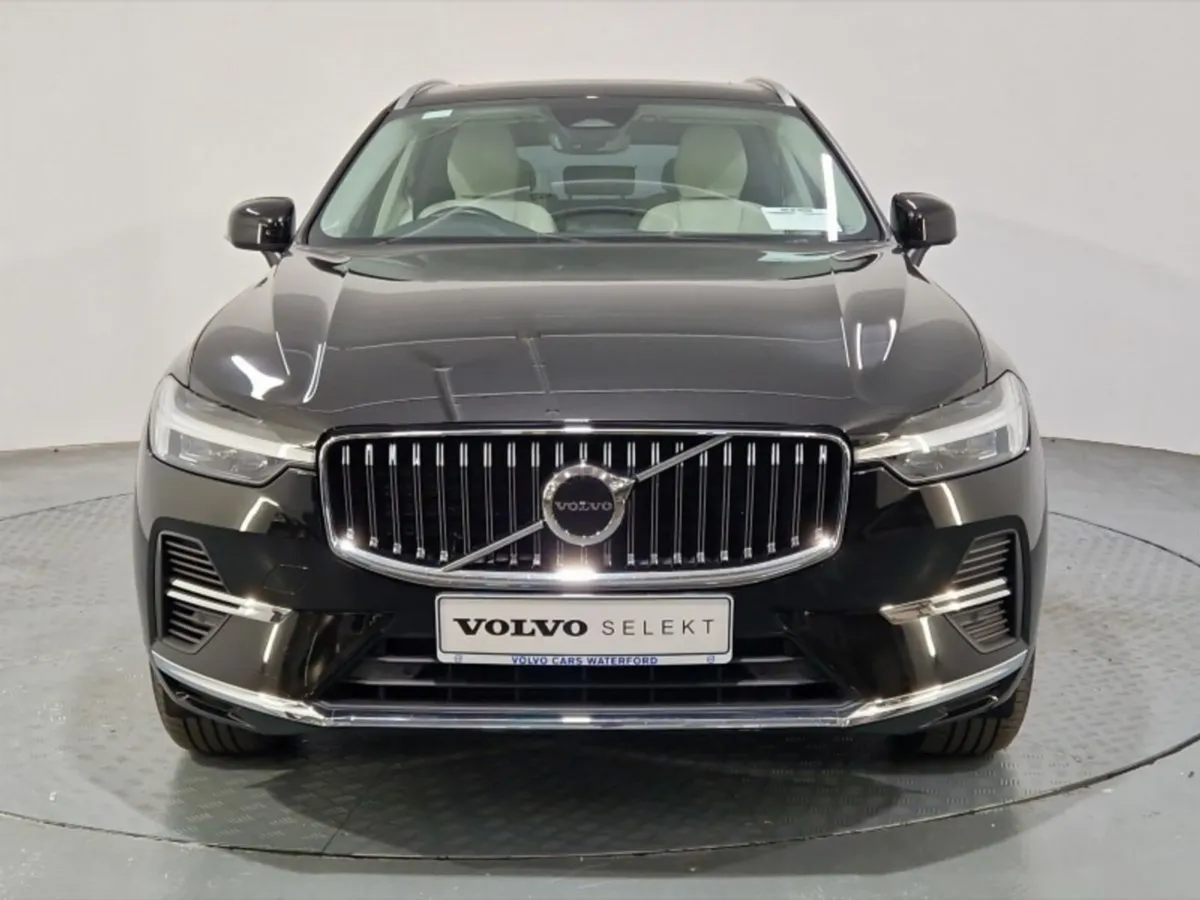 Volvo XC60 T6 PHEV Core Bright - Image 2