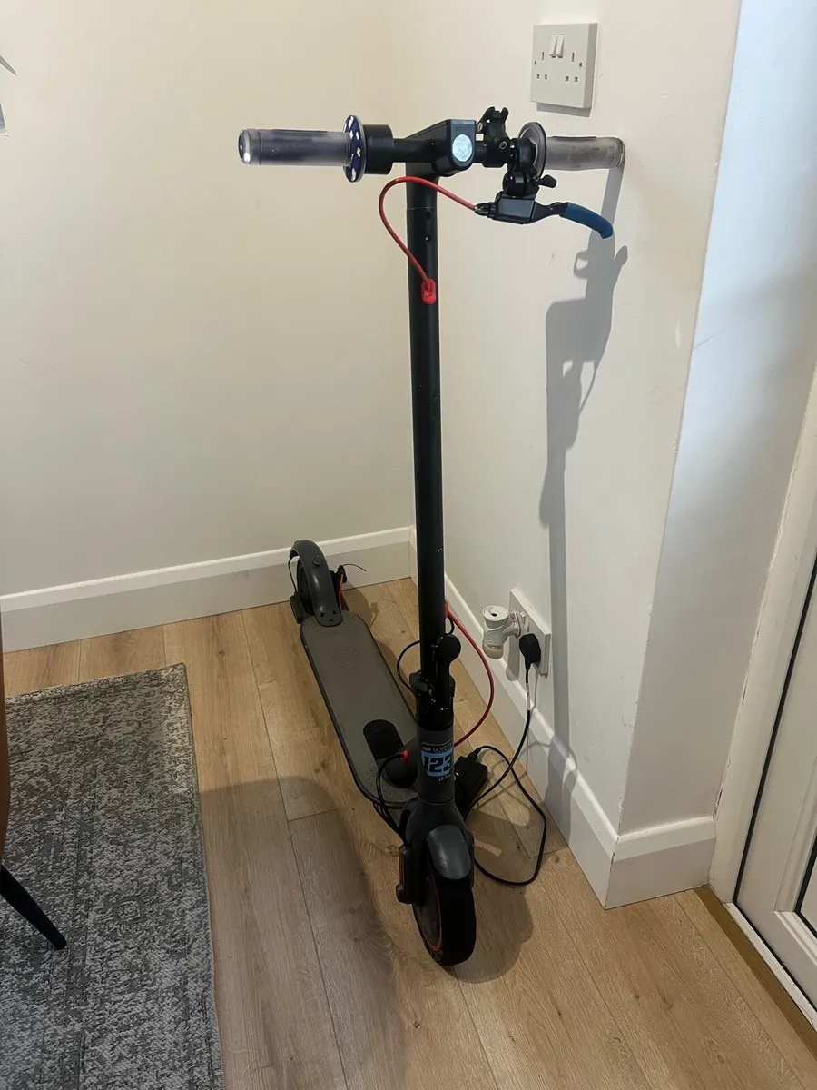 AOVOPRO Electric Scooter - Image 1