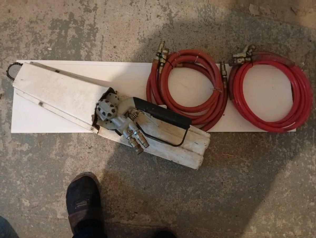 Hydraulic Chainsaw - Image 1