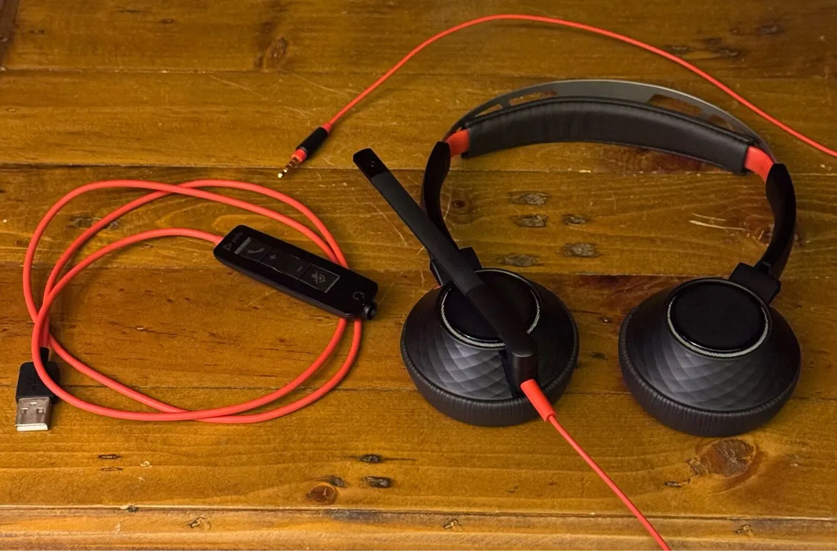 Plantronics Poly Blackwire C5220T Headset USB 3.5 - Image 1