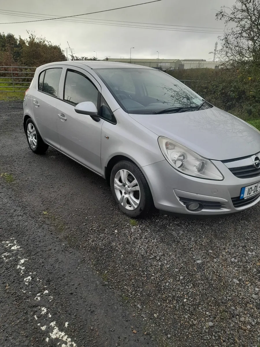 Opel Corsa 2010 - Image 2