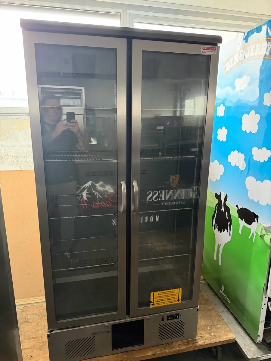 Glass door fridges to clear - Image 1
