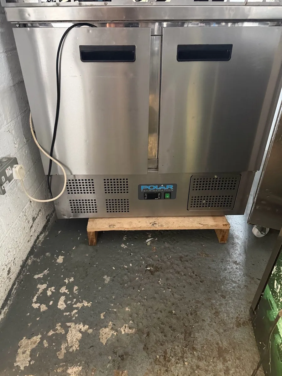 Glass door fridges to clear - Image 2