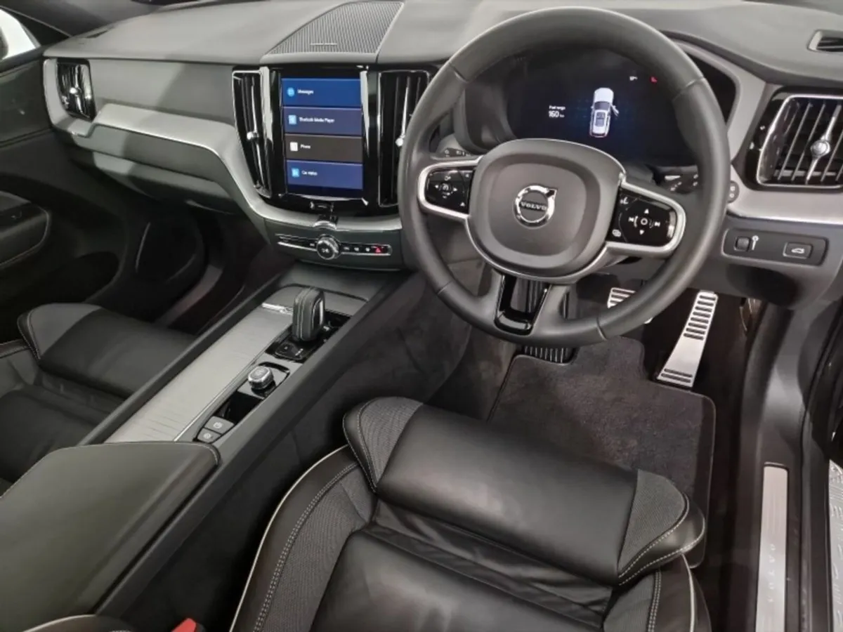 Volvo XC60 B4 Diesel R-Design Auto - Image 4