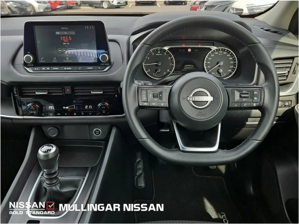 Nissan Qashqai 1.3SV Petrol M/Hybrid - Check out o - Image 2