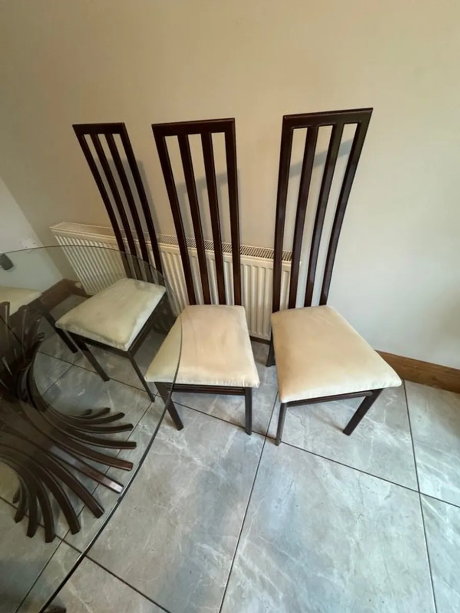 Dining Table and Chairs - Image 3
