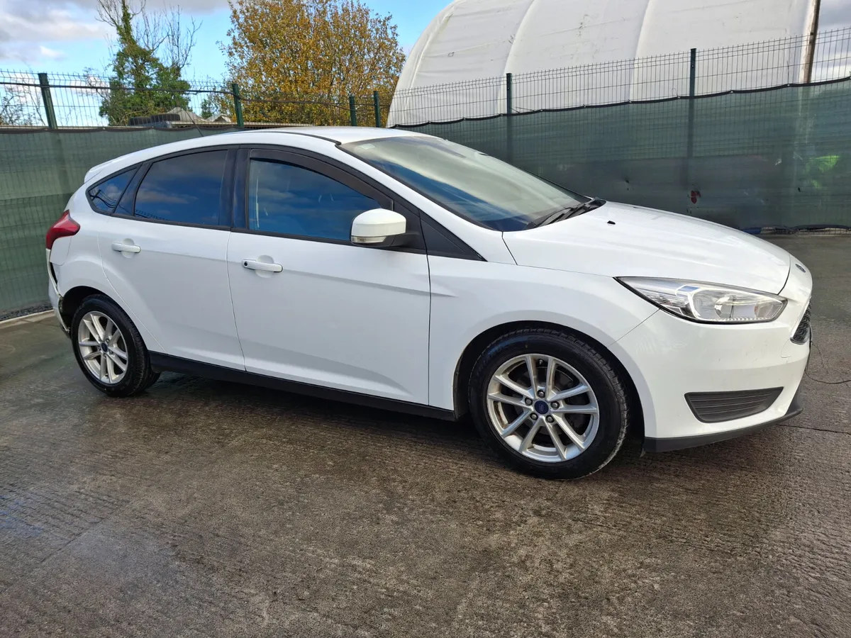 152 Ford Focus  Style  1.6 Diesel - Image 2