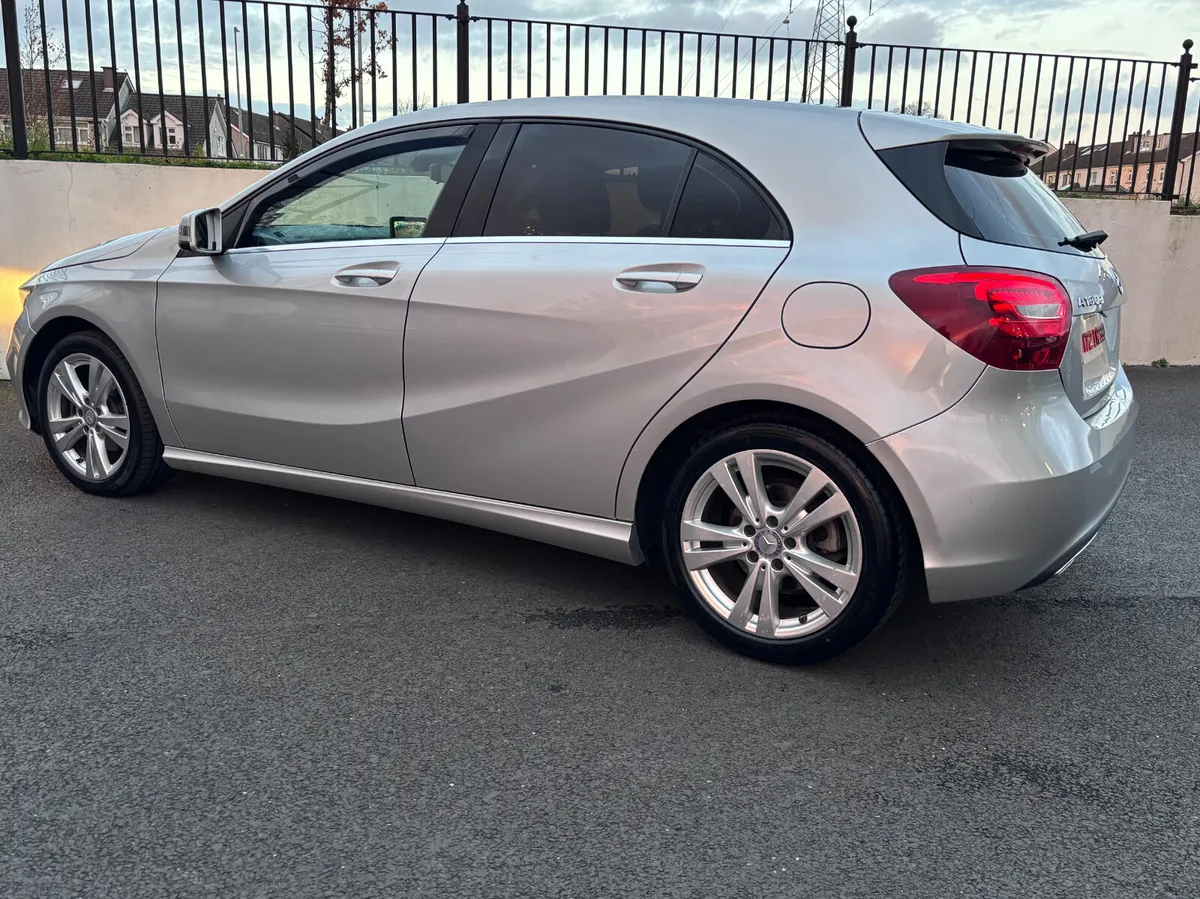 MERCEDES-BENZ A CLASS A180 D SPORT MANUAL DIESEL - Image 3