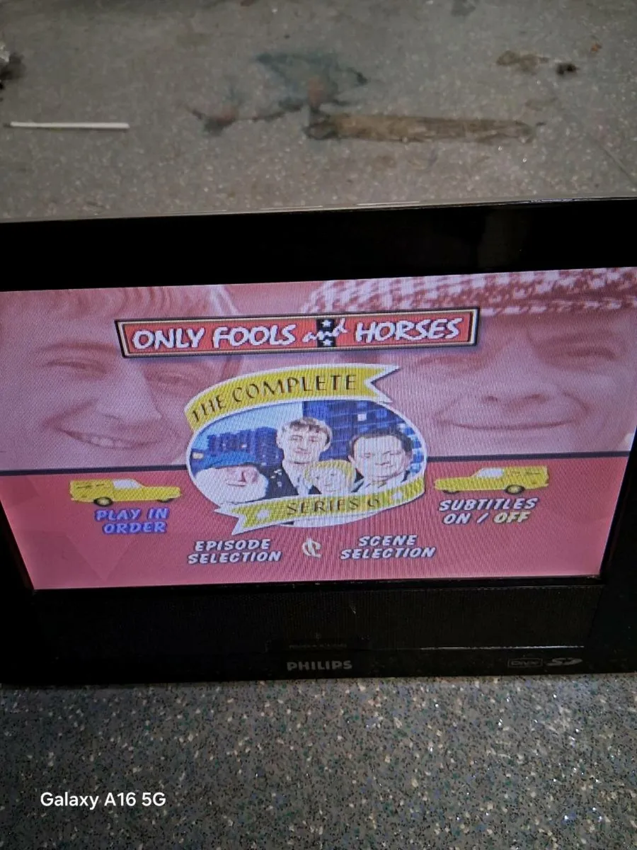 Portable dvd player - Image 2