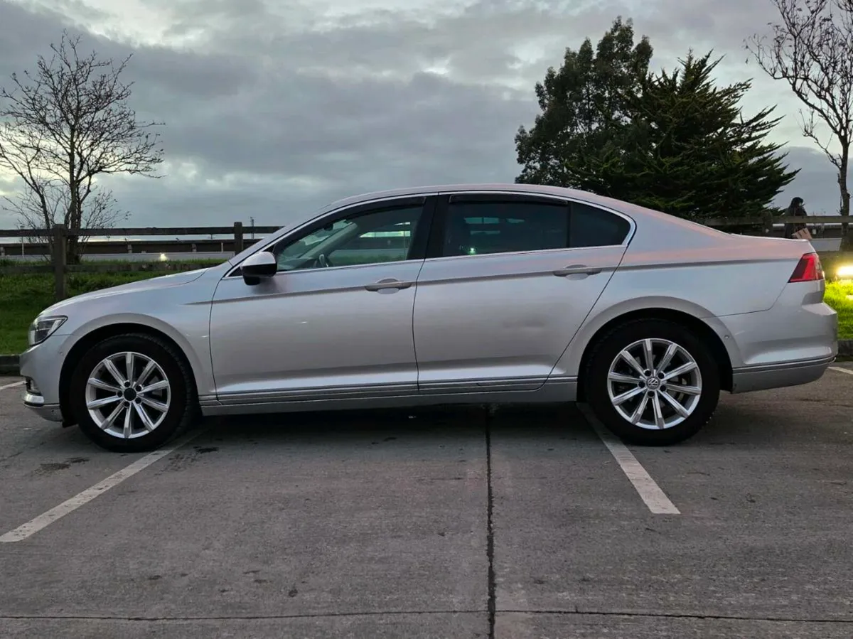 2016 Volkswagen Passat Highline 1.6TDI 6 Speed Man - Image 4