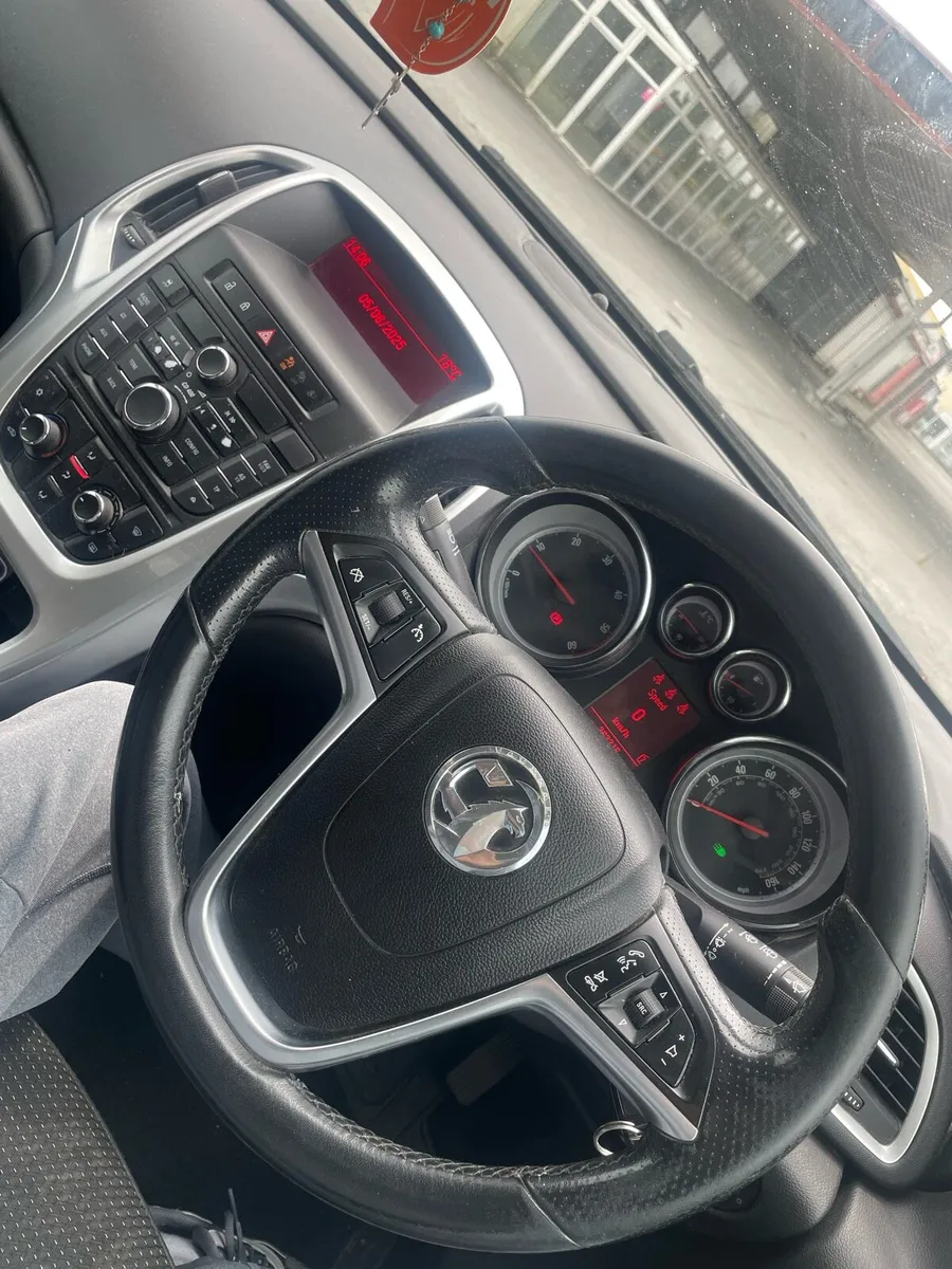 Vauxhall Astra - Image 4