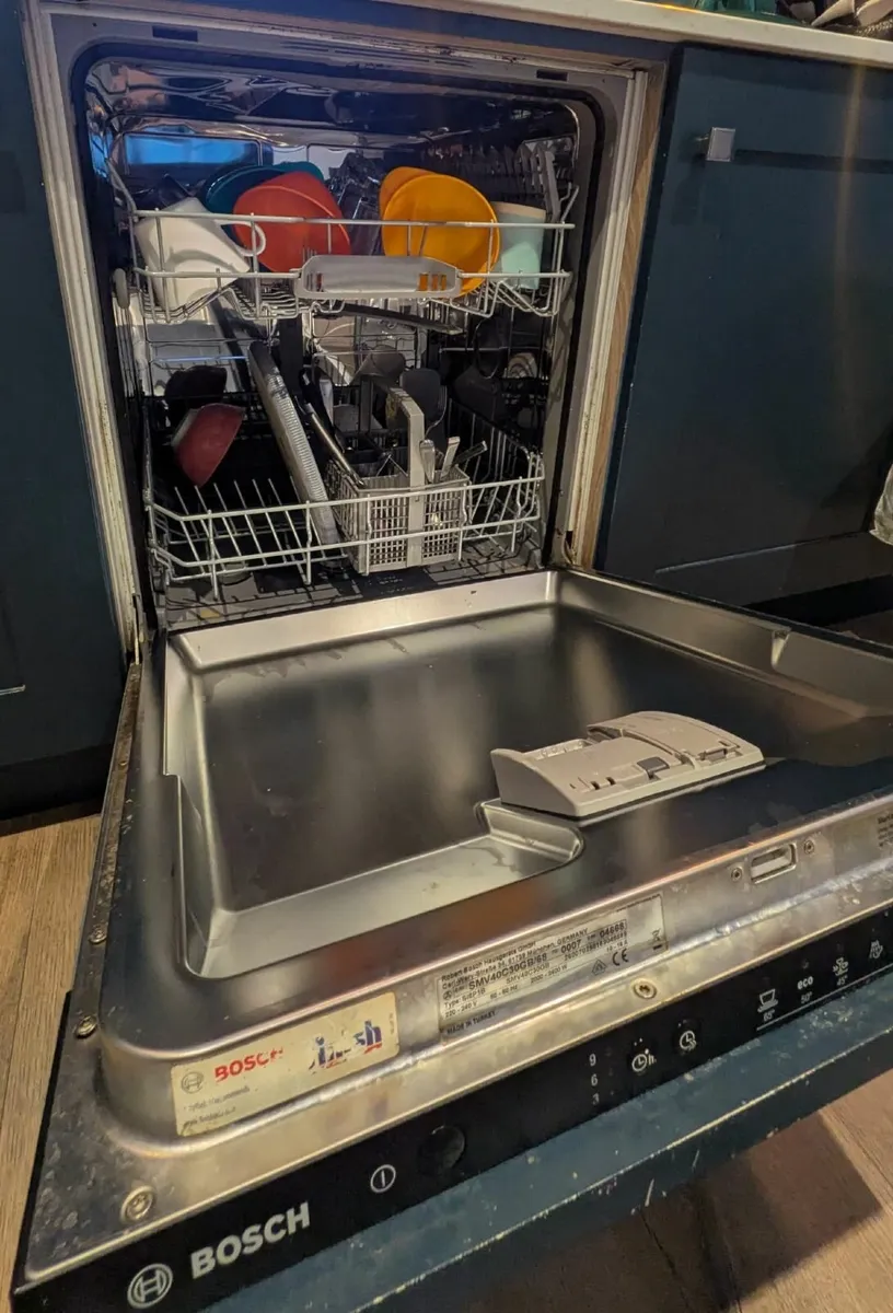 Bosch SMV40C30GB Integrated Dishwasher - Image 2