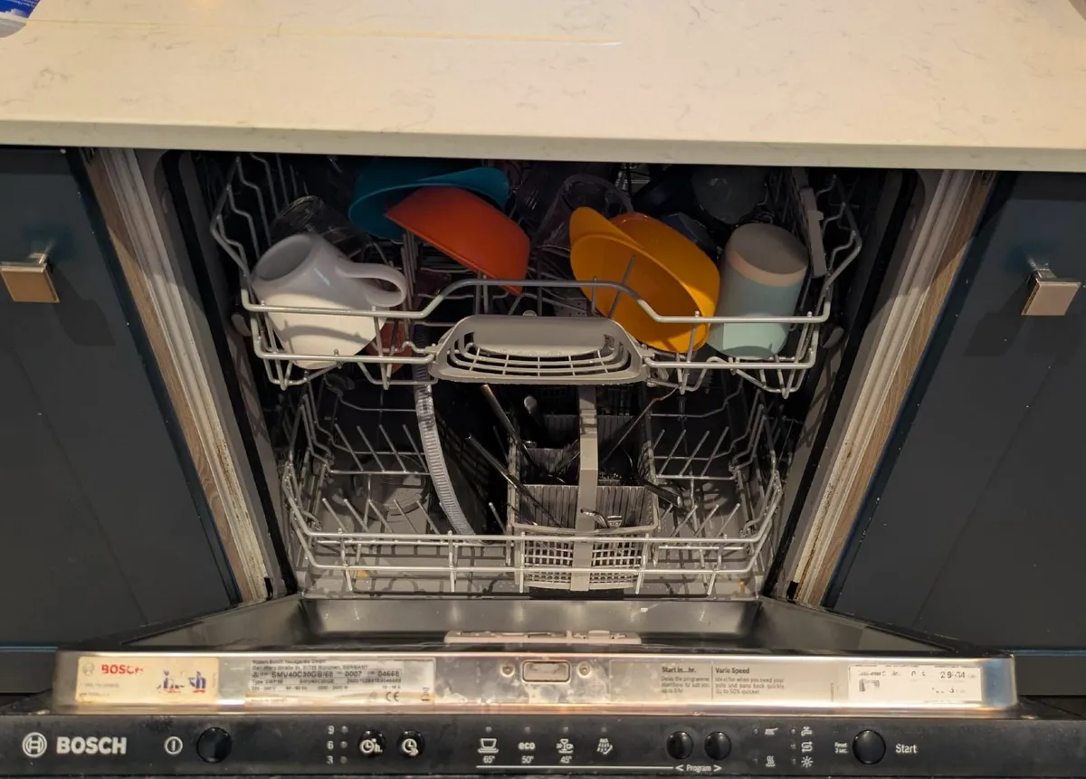 Bosch SMV40C30GB Integrated Dishwasher - Image 3