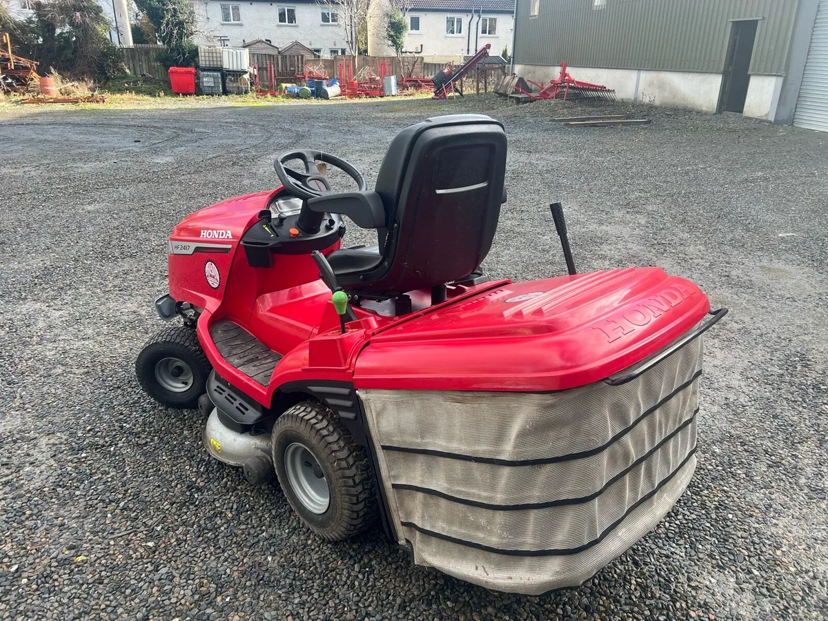HONDA 2417 RIDE ON MOWER - Image 4