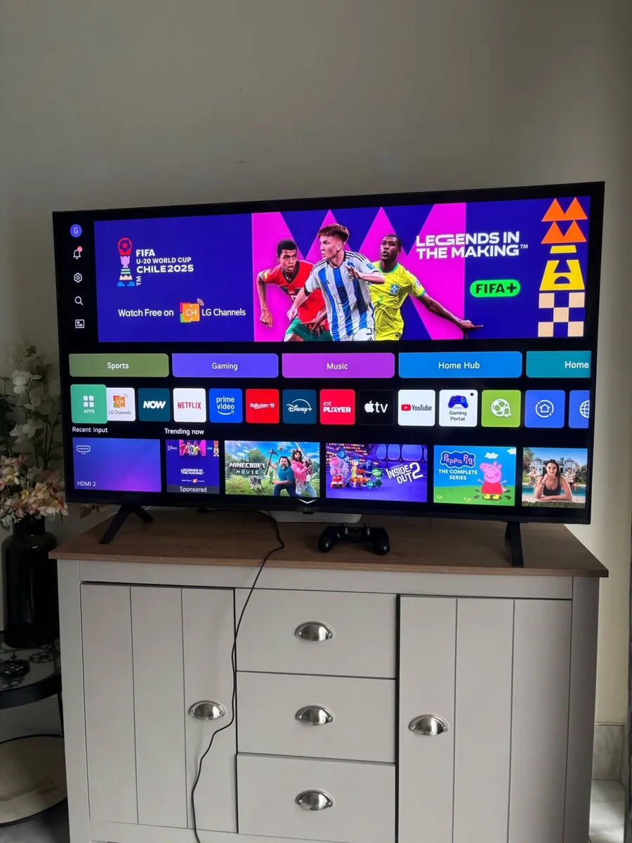 Lg tv 2025 55 inch - Image 1