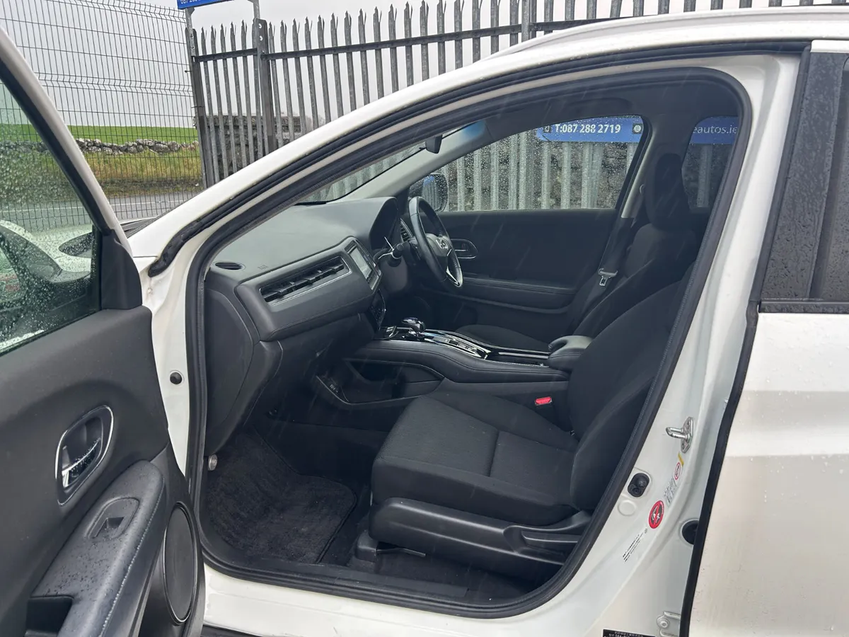 Honda Vezel Self Charging Hybrid 2014 - Image 3