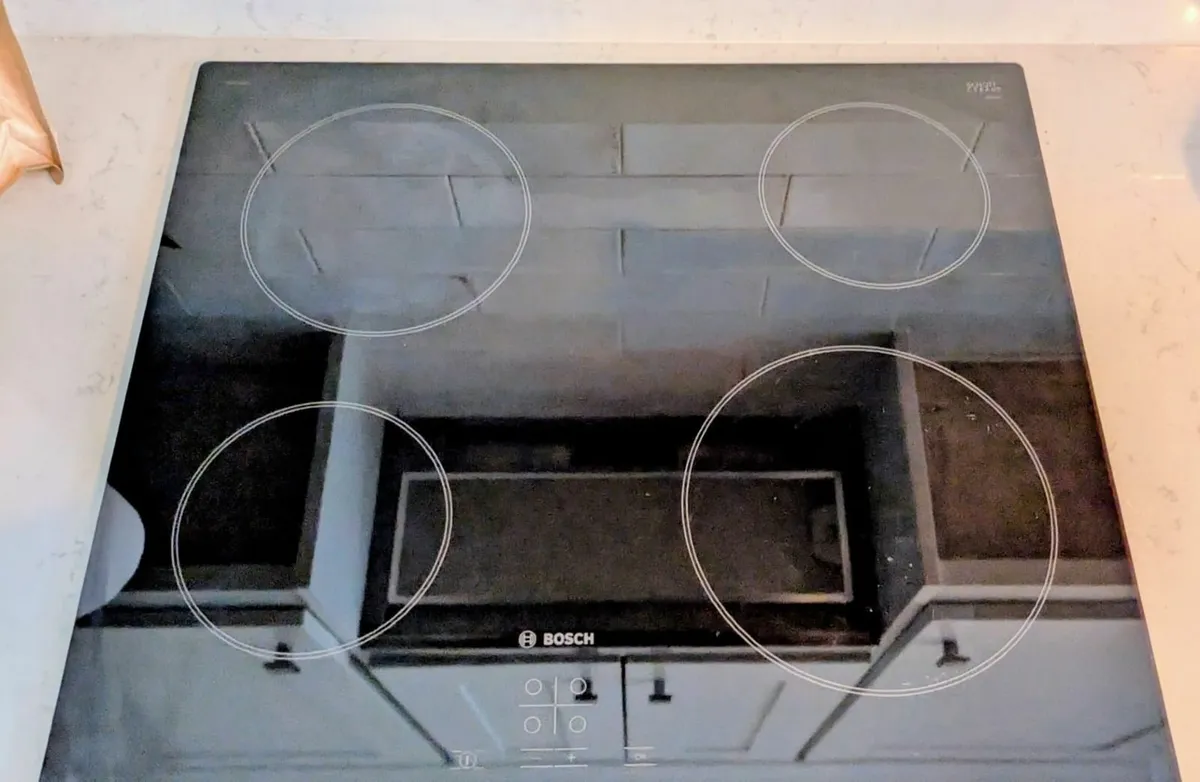Bosch 60CM Ceramic Hob - Image 2